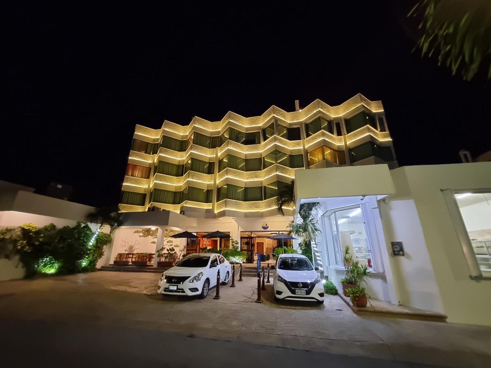 Hotel Plaza Cozumel Exterior photo