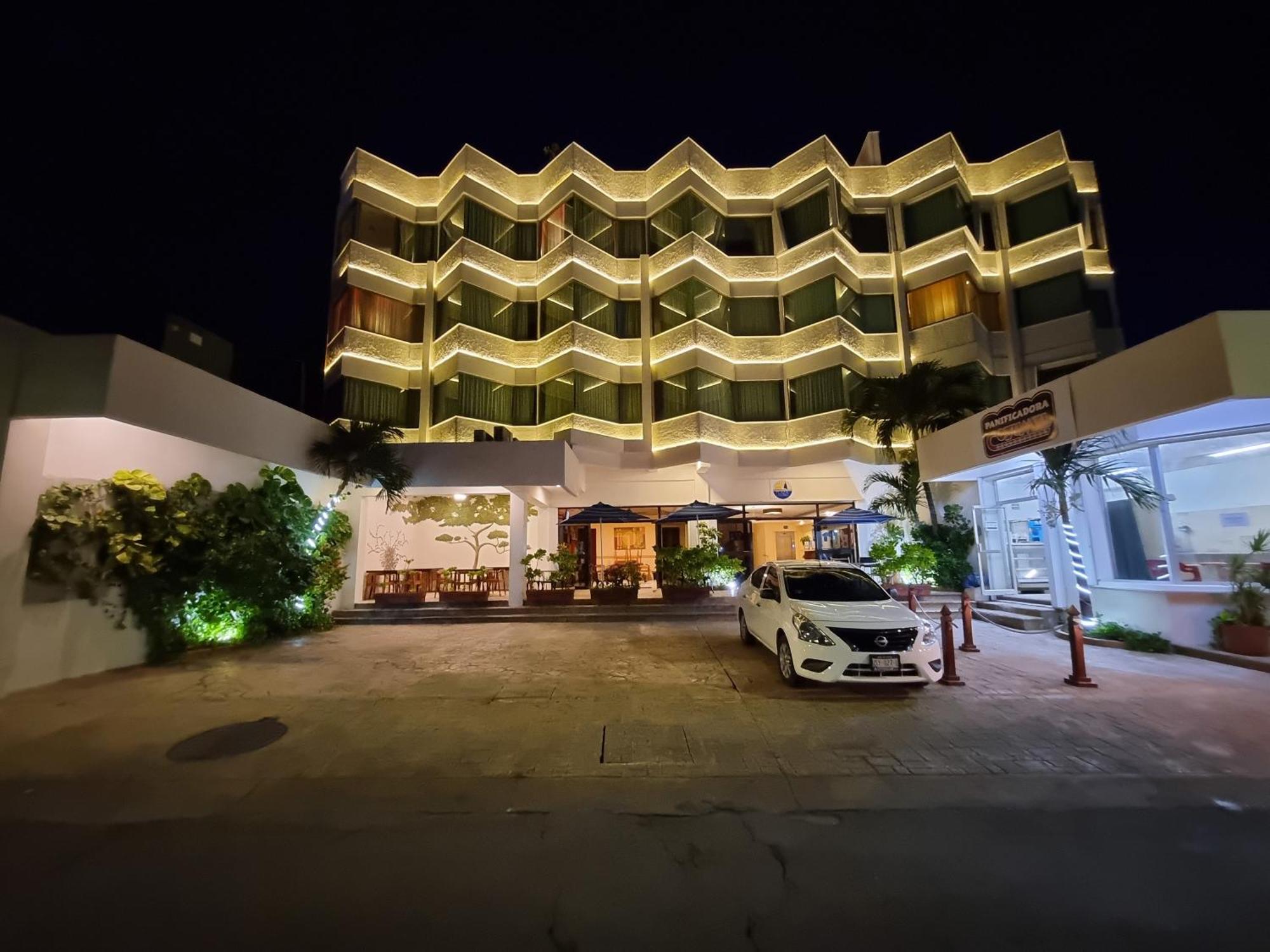 Hotel Plaza Cozumel Exterior photo