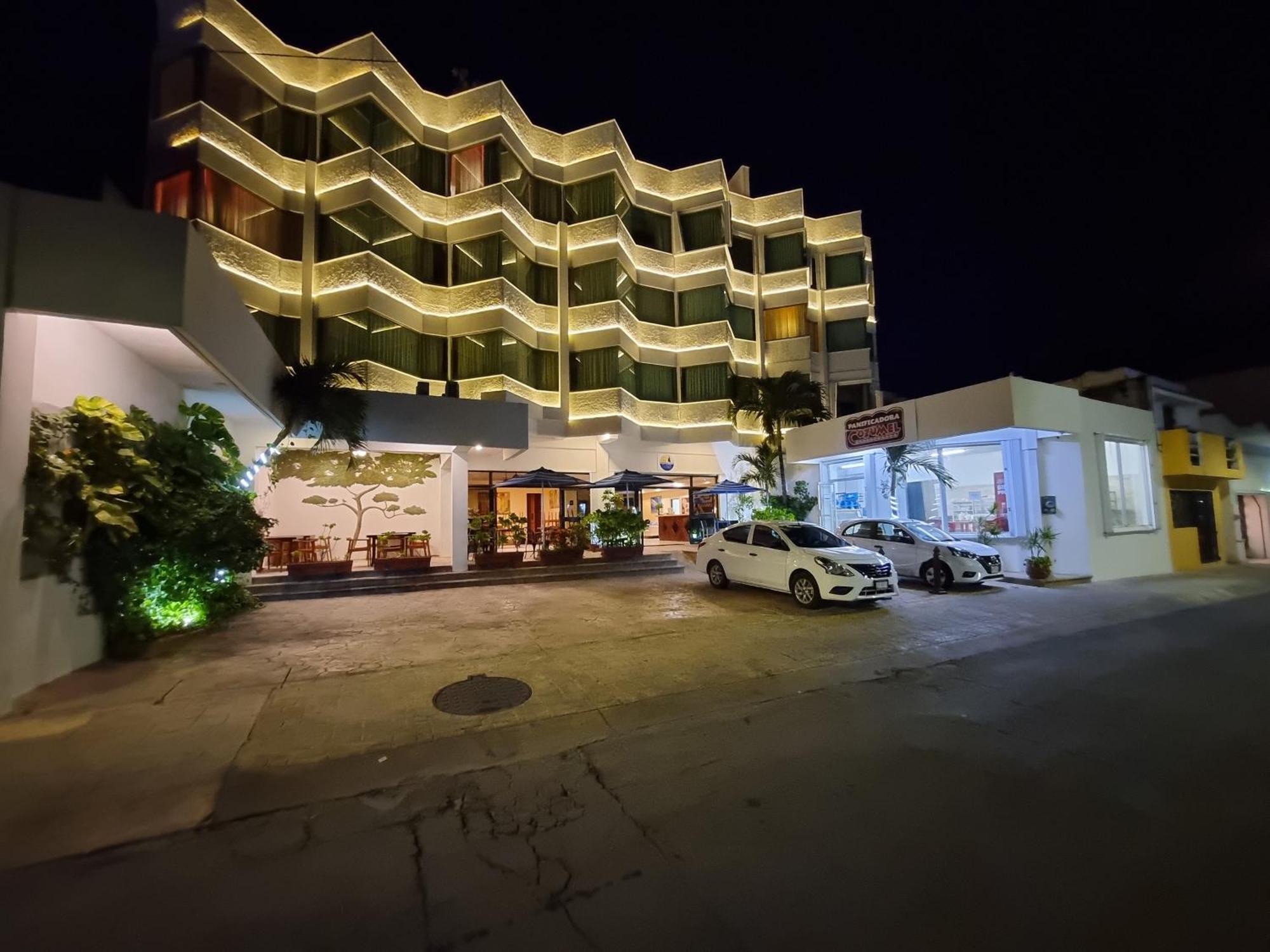 Hotel Plaza Cozumel Exterior photo