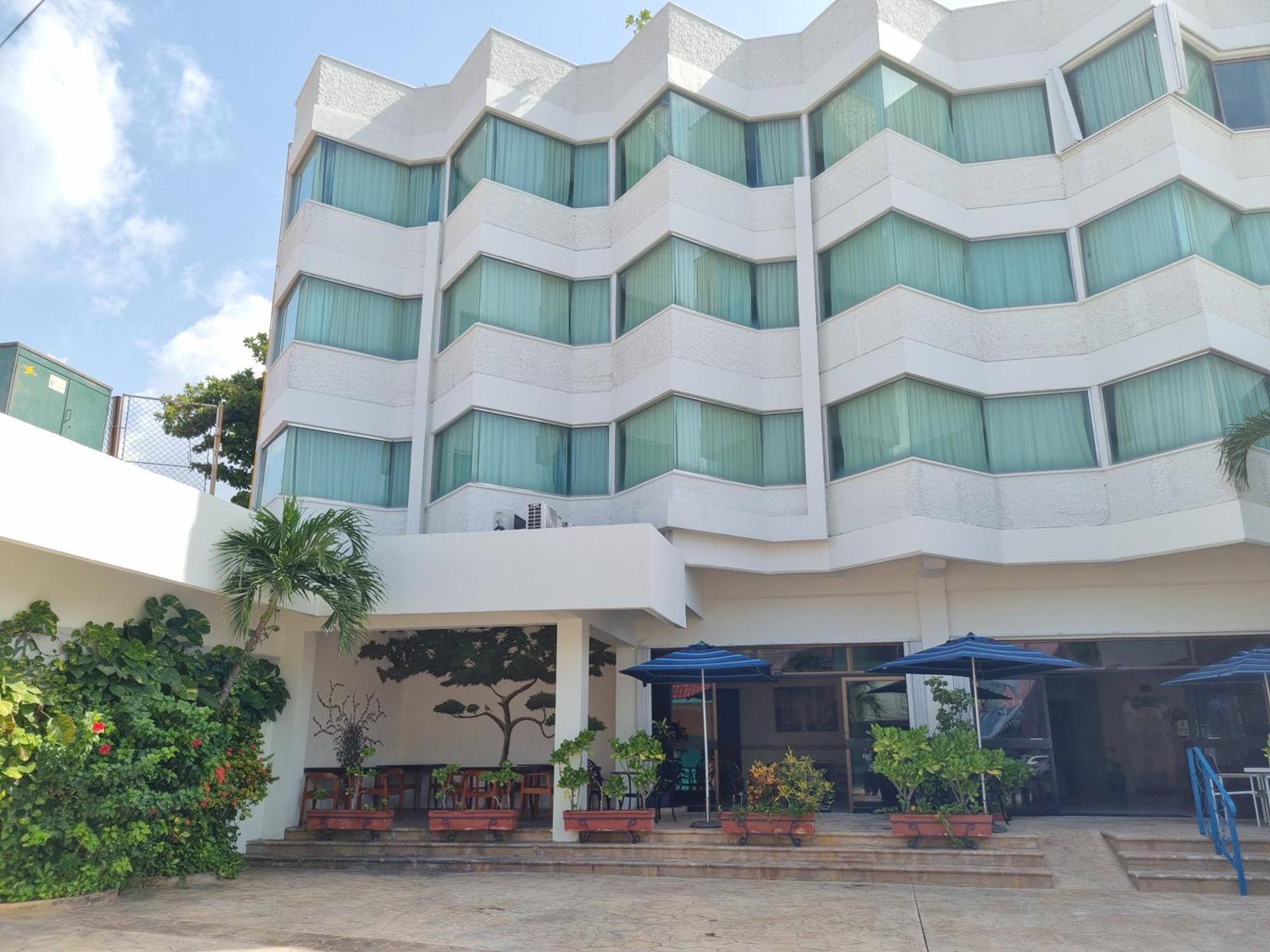 Hotel Plaza Cozumel Exterior photo