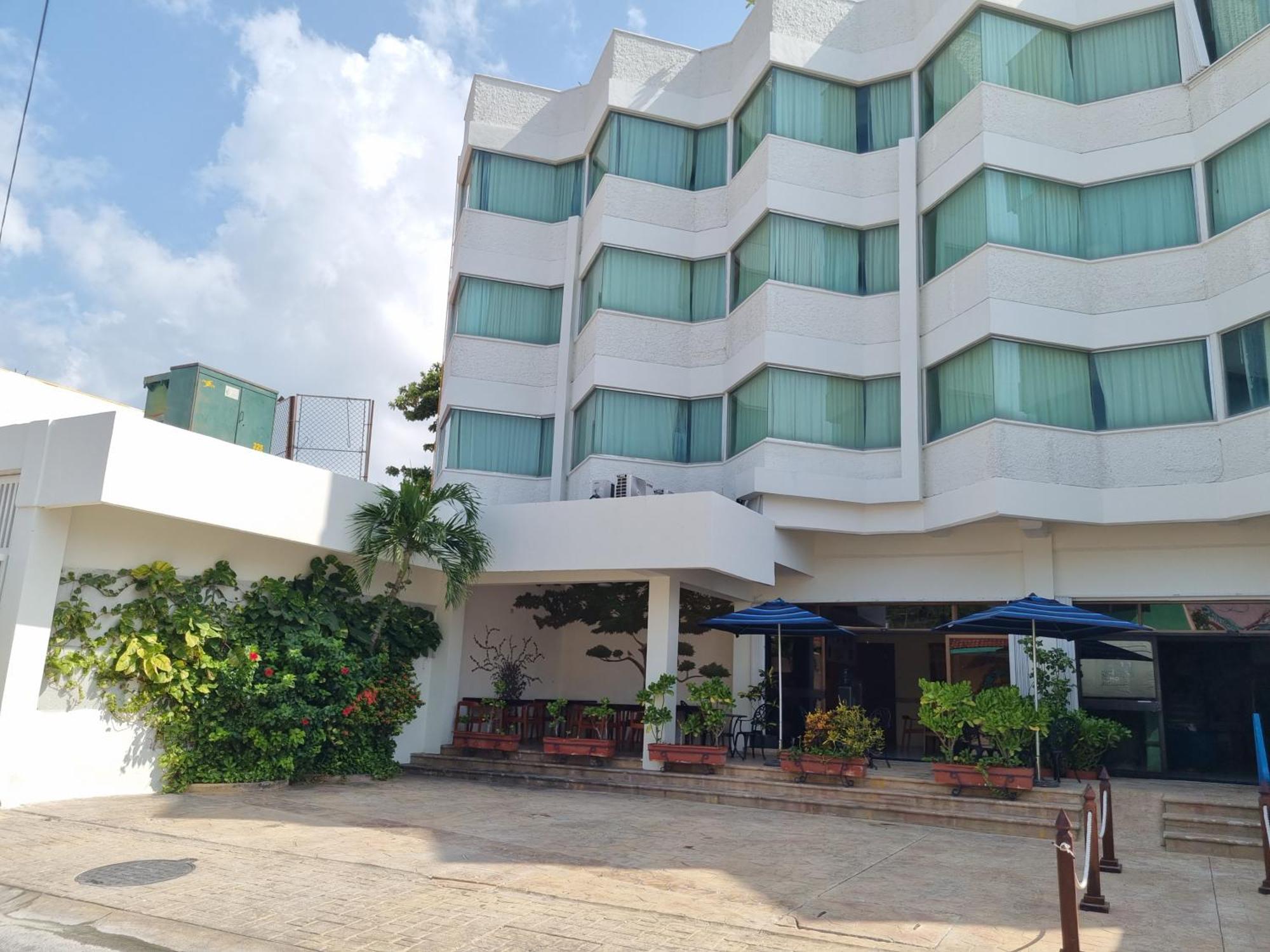 Hotel Plaza Cozumel Exterior photo