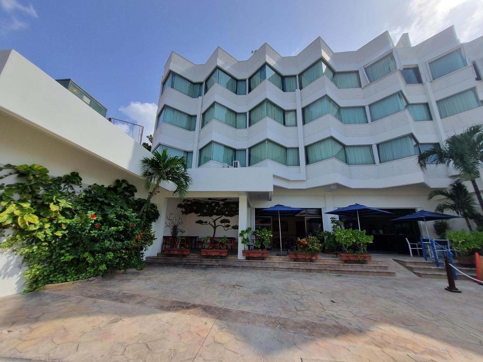 Hotel Plaza Cozumel Exterior photo