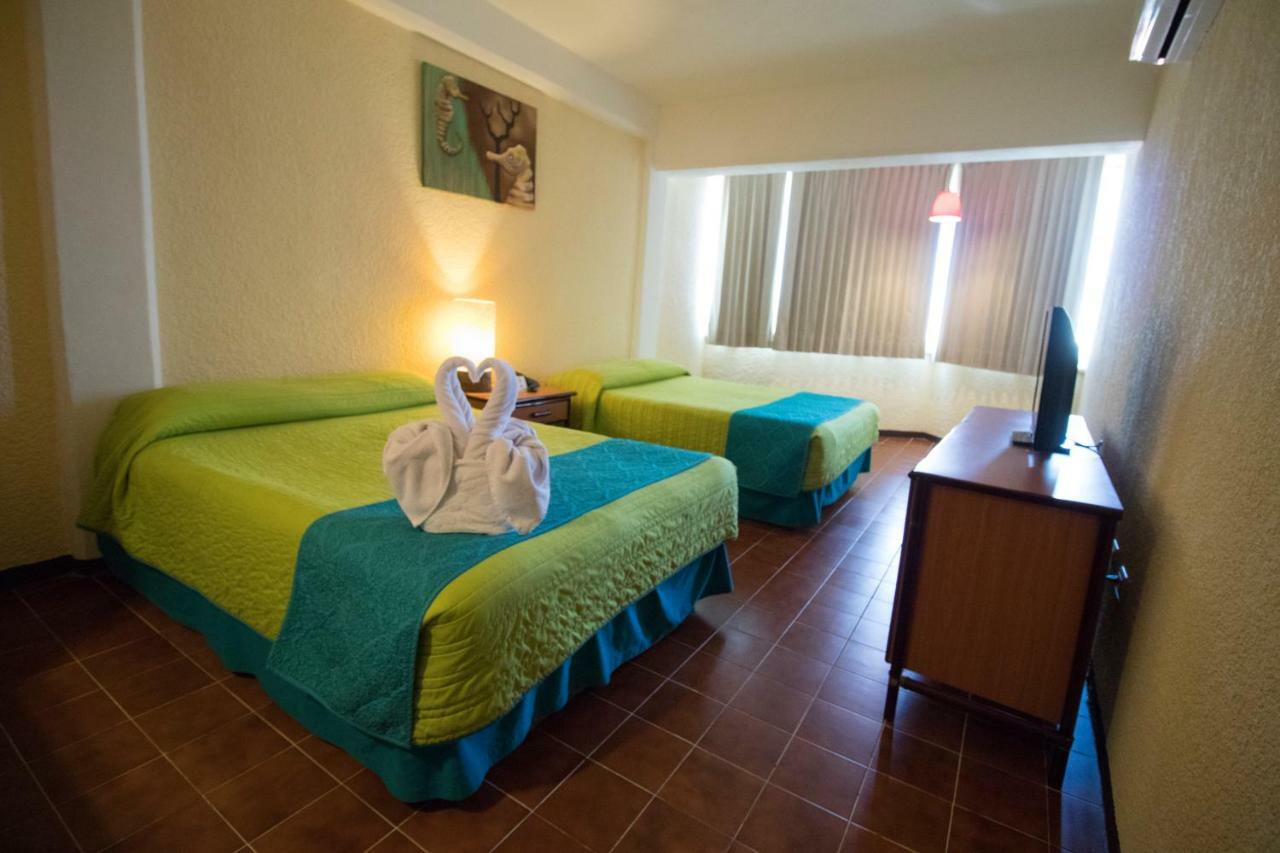 Hotel Plaza Cozumel Exterior photo